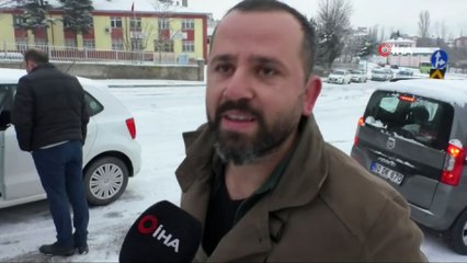 Buz pistine dönen yollar sürücülere zor anlar yaşattı