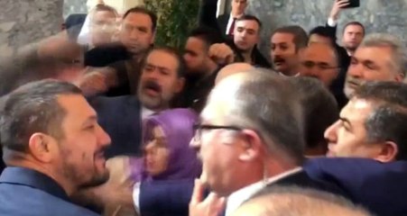 Meclis Koridorlarında AK Parti ve HDP'li Vekiller Arasında Yumruklu Kavga