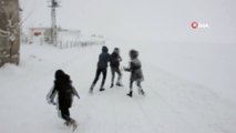 - Kırşehir'de karın keyfini çocuklar çıkardı