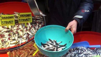 Havalar soğudu, hamsinin kilosu 30 liraya yükseldi