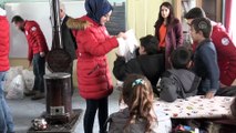 Minik öğrencileri 'ısıtan' yardım - BİTLİS