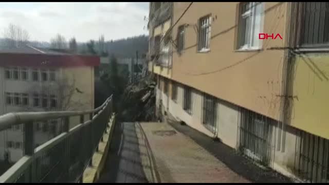 İstanbul- Eyüpsultan Devlet Hastanesi'nde Hastalar Tahliye Edildi; 3 Bina Boşaltıldı