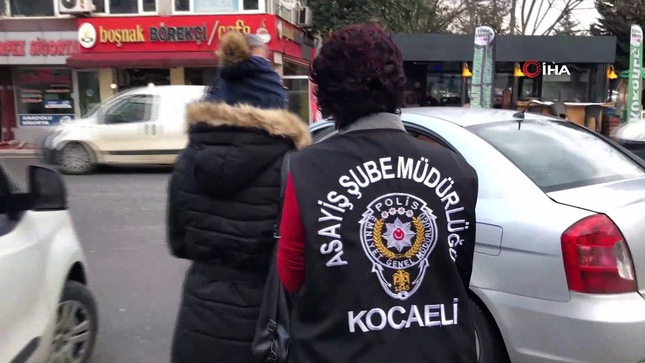 - Müşteri kılığındaki polisler, fuhuş yapılan evde 4 kişiyi gözaltına aldı