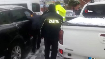 Kar Nedeniyle Evine Gidemeyen Hastayı, Belediye Başkanı Makam Aracıyla Ulaştırdı