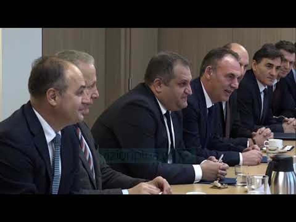 Mogherini në krah të serbëve, reagon Kosova - News, Lajme - Vizion Plus