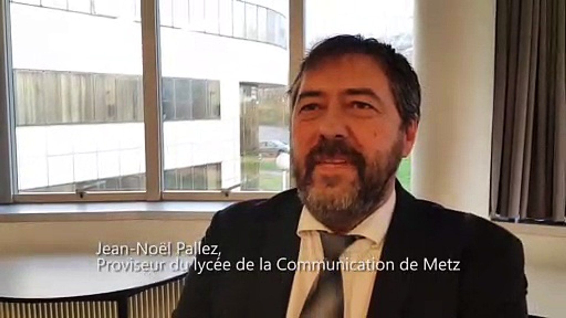 Un Diplome De Graphiste En Trois Ans A Metz Video Dailymotion