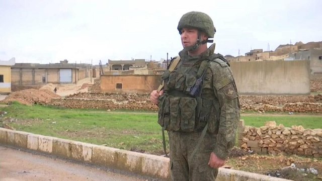 Военная полиция РФ в Манбидже на границе с Турцией