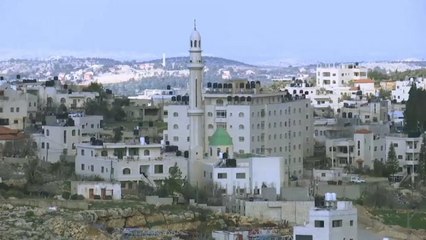 إسرائيل تعتقل شابا فلسطينيا تتهمه بقتل جنديين الشهر الماضي