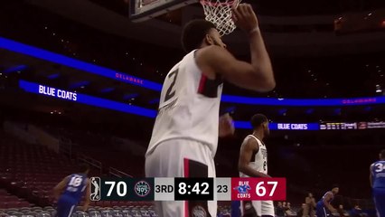 A big slam by Shake Milton!