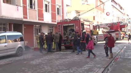 Esenyurt'ta 5 Katlı Apartmanın Deposunda Yangın