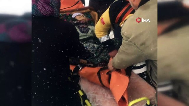 Uşak’ta paletli ambulans hastaların imdadına yetişti
