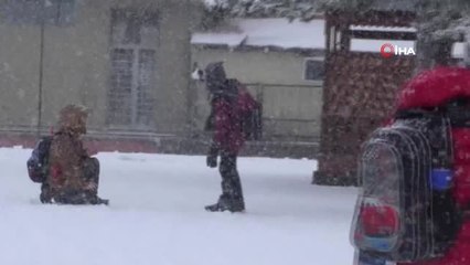 Ardahan'da Eğitime Kar ve Tipi Engeli