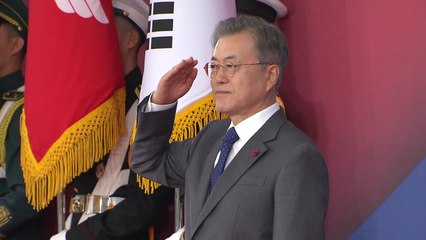 문 대통령 "지상작전사령부 창설, 국방개혁의 시작" / YTN