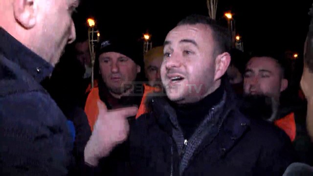 Disa nga banorët e Unazës së Re protestë pranë shtëpisë së Ramës Balliu paralajmëron kryeministrin