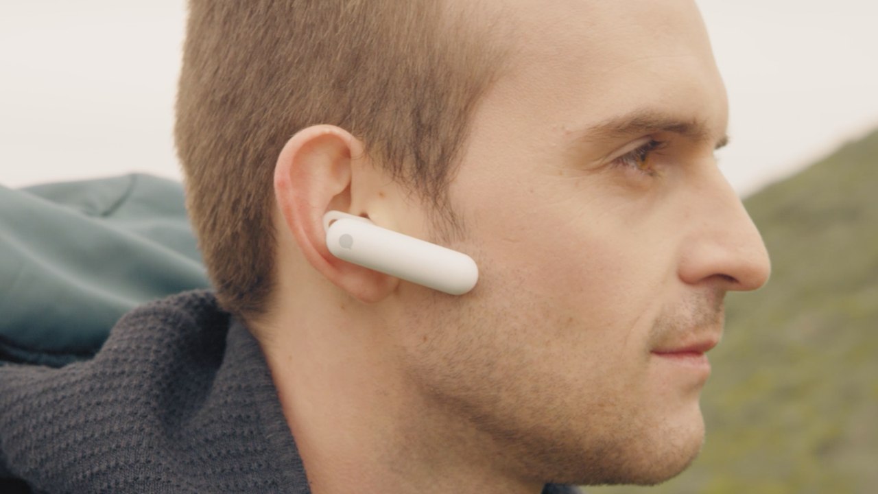 This wearable AI translator lets you talk freely and naturally in different languages