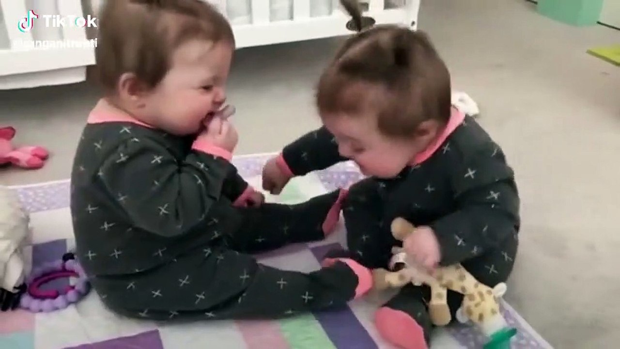 Funny video two chiled