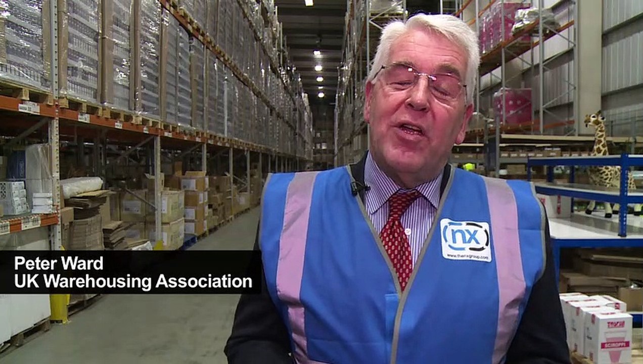 Brexit füllt britische Lagerhallen bis unters Dach