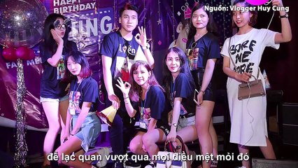 Vlog Huy Cung tặng vợ