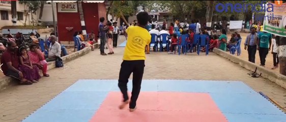 தமிழன் விளையாட்டு சிலம்பம் சுத்தி அசத்திய மாணவர்கள்