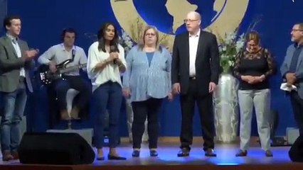 Veronica Alonso y las iglesias