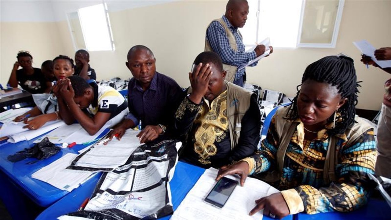 'Major' irregularities with DR Congo vote count...