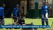 India vs Australia ODI Series : Dhoni Practicing In Sydney Ahead of First ODI | Oneindia Telugu