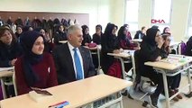 Binali Yıldırım’dan imam hatip lisesine ziyaret