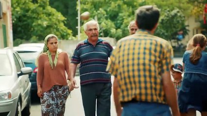 Özdemirler evi terk ediyor - Gülümse Yeter 7. Bölüm