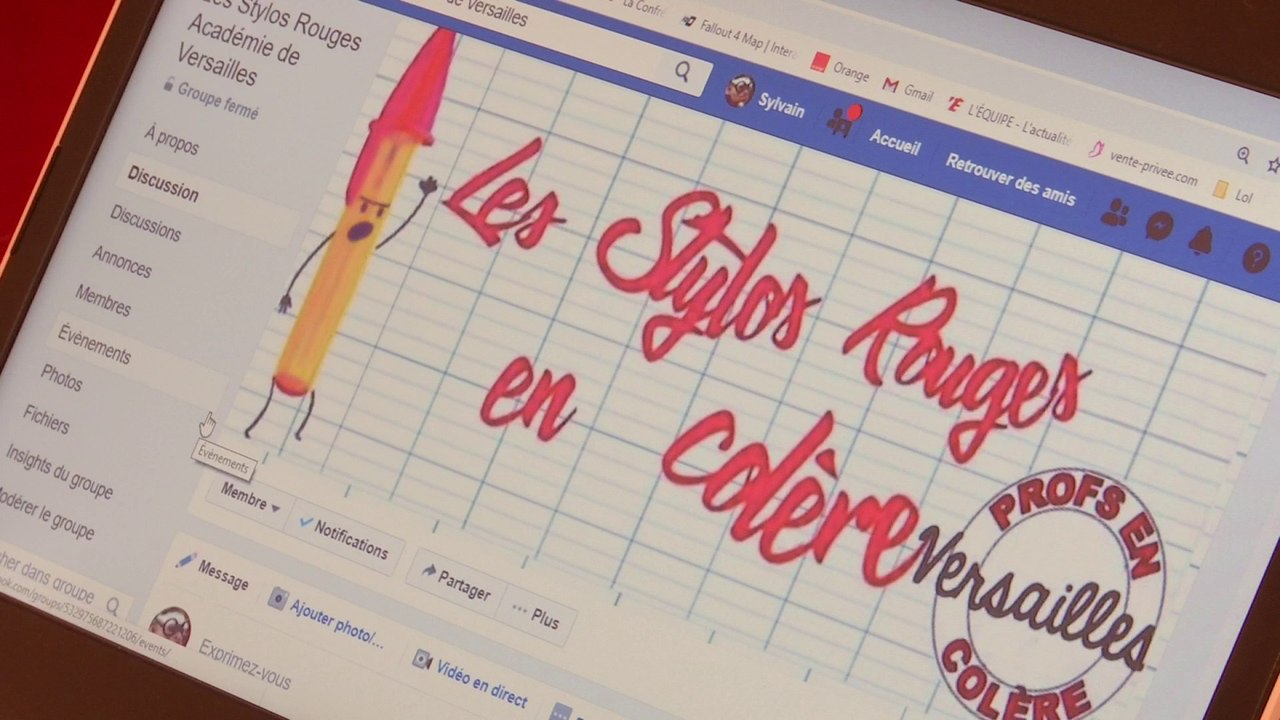 Eux se sont baptisés "les stylos rouges"... Ces professeurs en colère réclament de meilleurs salaires et plus de moyens