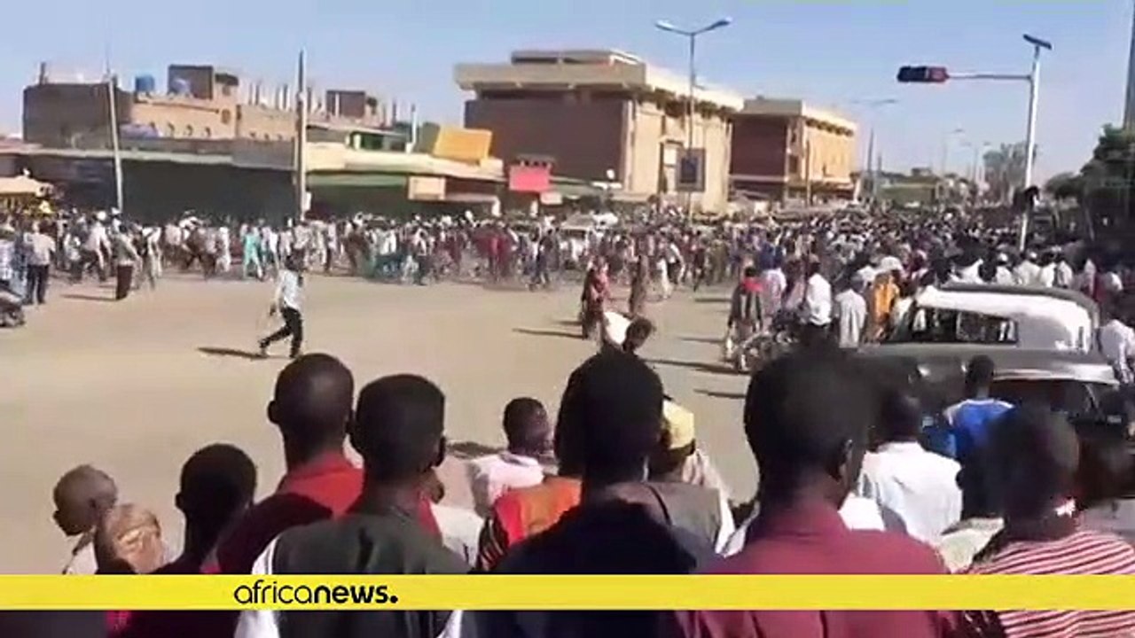 Bashir scoffs at Sudan protesters, says army won't back traitors