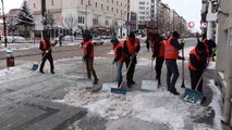 Sivas'ta etkili olan kar yağışı sonrası 844 köy yolu araç ulaşımına kapandı