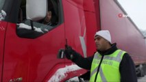 Tokat'ta kar yağışı nedeniyle 469 köy yolu ulaşıma kapandı, ağır tonajlı araçların geçişi durduruldu
