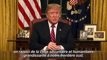 Trump continue de défendre son mur à la frontière mexicaine