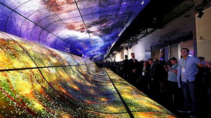 Összehajtható tablet és kigörgethető tévé a CES sztárjai