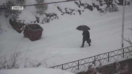 Zbardhet Shqipëria; Dëborë në Shkodër, Elbasan e Gjirokastër - Top Channel Albania