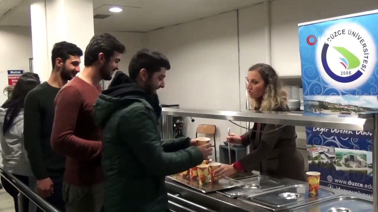 Sınava Hazırlanan Öğrencilere Rektörden Çorba