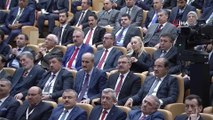 Cumhurbaşkanı Erdoğan: 'Şimdi ana muhalefet çıkıyor en yüksek enflasyon AK Parti iktidarları döneminde olmuştur diyor. Yani yalan üzerine siyaset kurulu olduğu zaman çöp çukur çamurdan kurtulamazsınız'