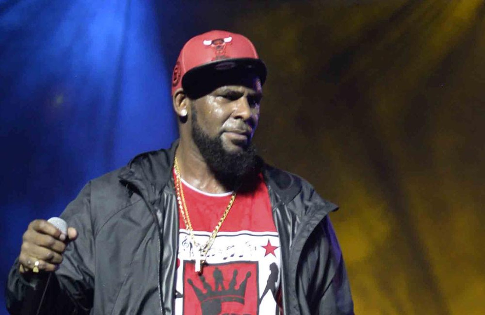 ⁣R.Kelly's music removed from Spotify playlists