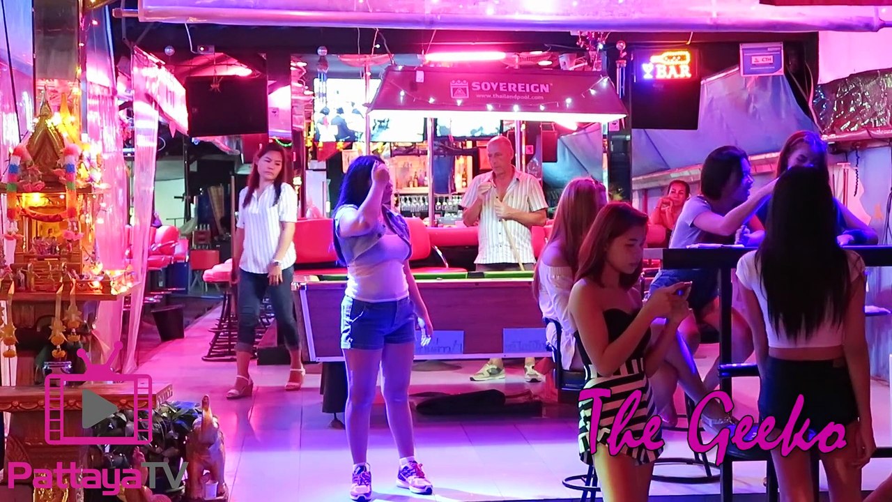 Pattaya Nightlife: Soi 7 & Walking Street