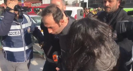 Vatandaşlar, Emniyet Girişinde Palu Ailesi ve Damat Tuncer Ustael'e Linç Girişiminde Bulundu