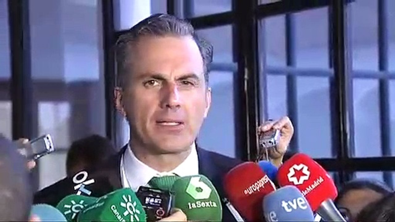 Vox confirma el acuerdo alcanzado con el PP para que Moreno Bonilla sea presidente de la Junta