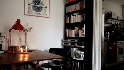 jE SUIS LE 220, 1er étage gauche