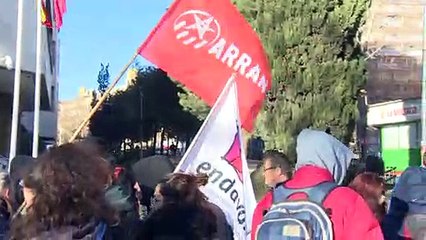 Jóvenes se concentran en apoyo a los detenidos de Arran