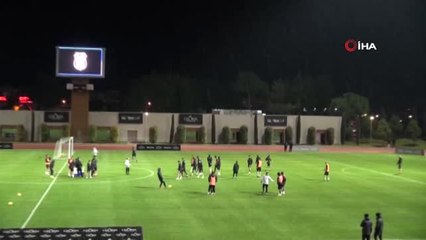 Beşiktaş'ın Hazırlık Maçına Yağmur Engeli