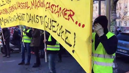 Gilets jaunes - Marseille : début de manifestation avec moins d'une centaine de personnes à la Plaine