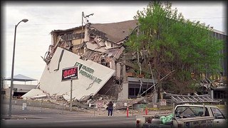 Incredible real earthquake sounds and noises - 60 minutes (one hour)