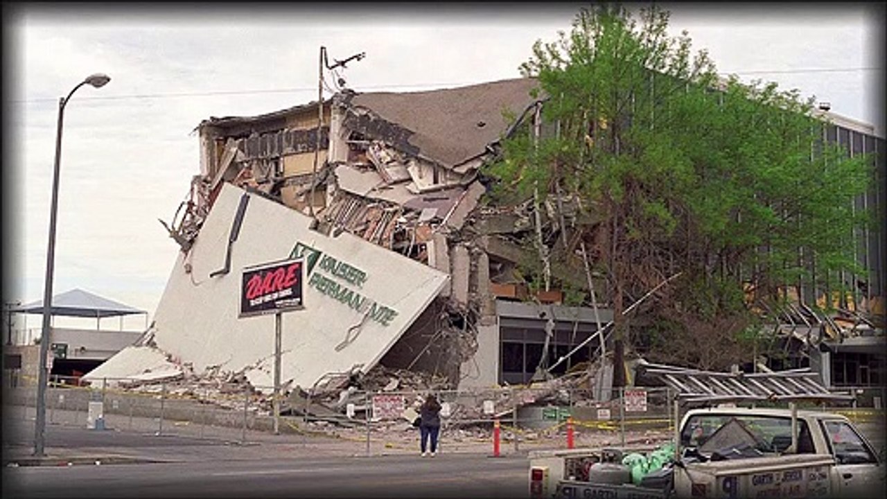 Incredible real earthquake sounds and noises - 60 minutes (one hour)