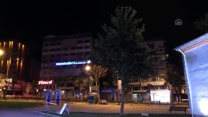 Fırtına yıktı geçti! Çatılar uçtu, ağaçlar devrildi