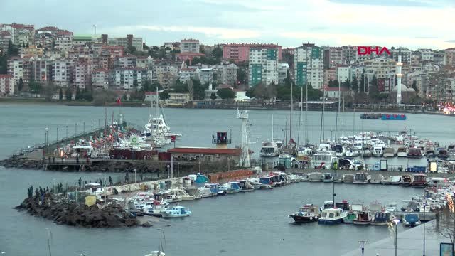 Çanakkale'de Adalara Feribot Seferlerine Fırtına Engeli