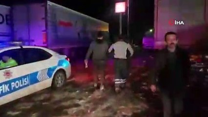 Yolun Açılmasını Bekleyen Sürücülere Kumanya Dağıtıldı